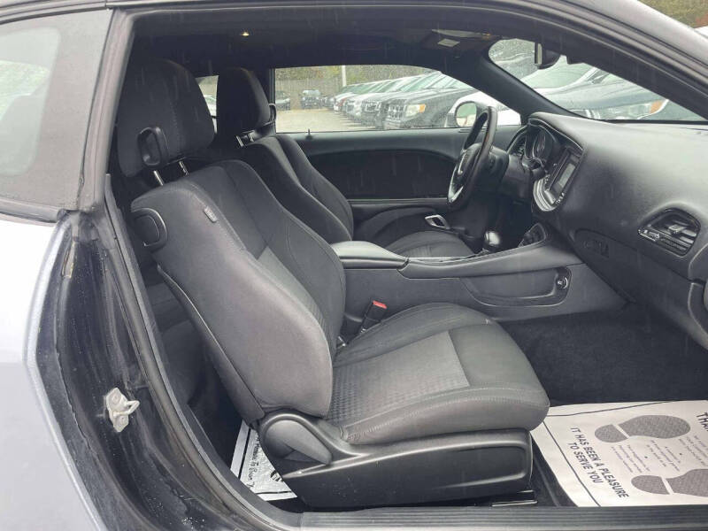 2016 Dodge Challenger SXT