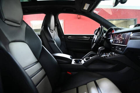 2021 Porsche Cayenne GTS