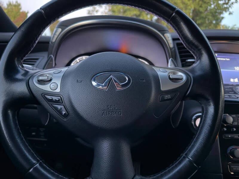 2015 Infiniti QX70