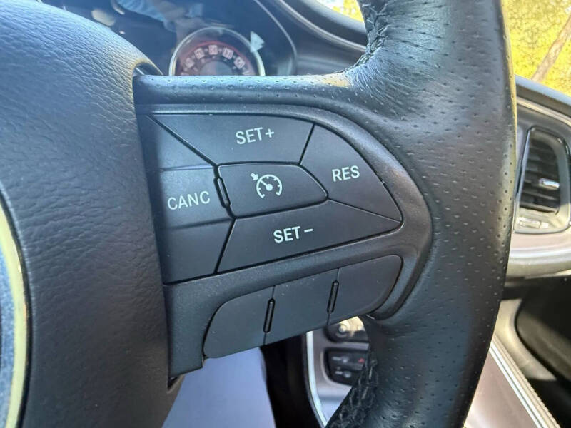 2017 Dodge Challenger 392 HEMI Scat Pack Shaker