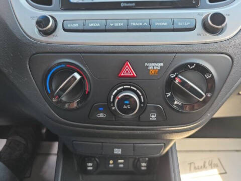 2019 Hyundai Accent SE