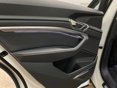 2024 Audi Q8 e-tron quattro Premium Plus