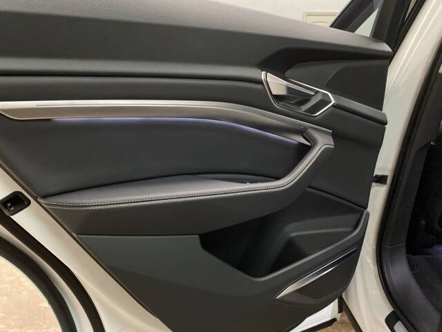 2024 Audi Q8 e-tron quattro Premium Plus