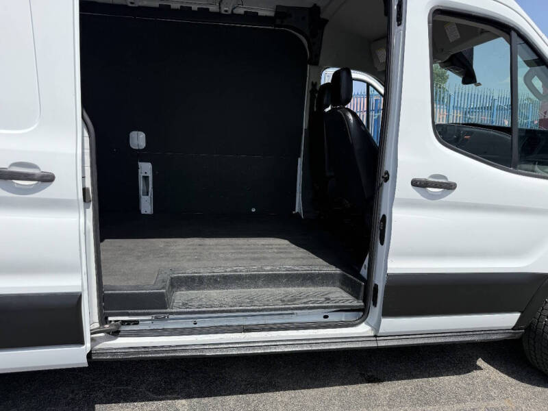 2021 Ford Transit 250