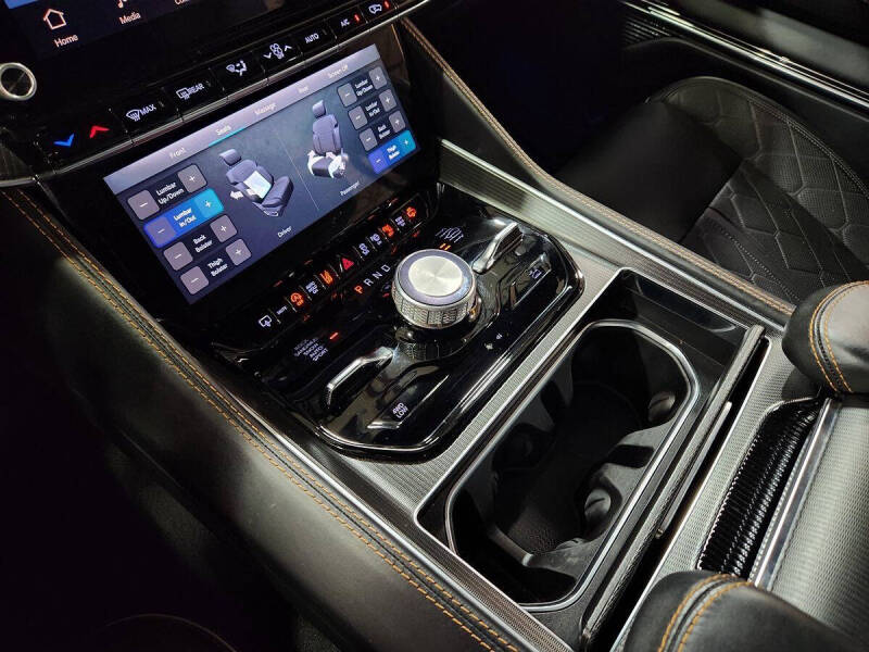 2024 Jeep Grand Wagoneer Series III Obsidian