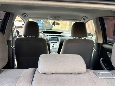 2015 Toyota Prius Two