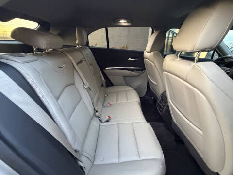 2022 Cadillac XT4 Luxury