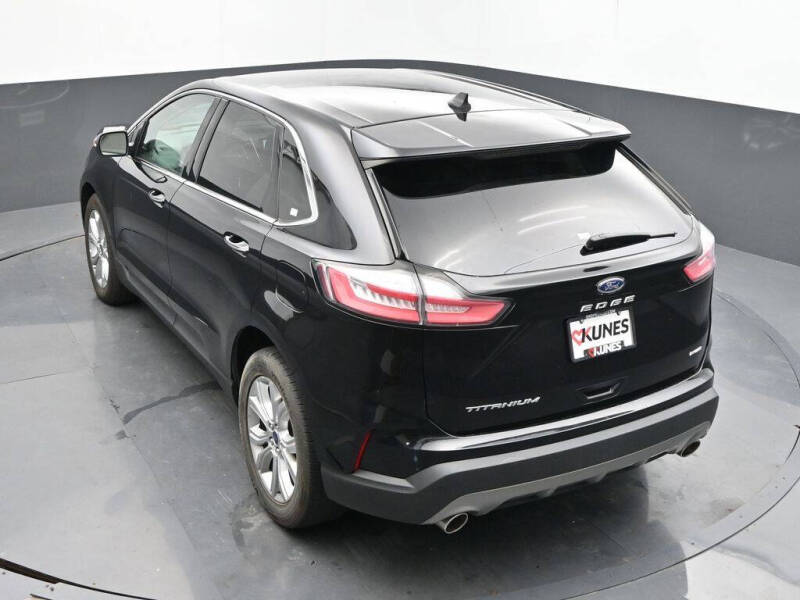 2022 Ford Edge Titanium