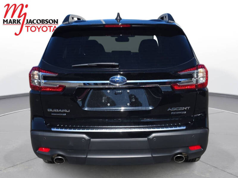 2024 Subaru Ascent Limited 8-Passenger