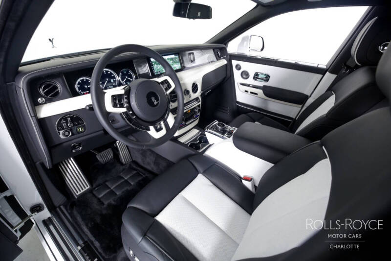 2022 Rolls-Royce Phantom EWB