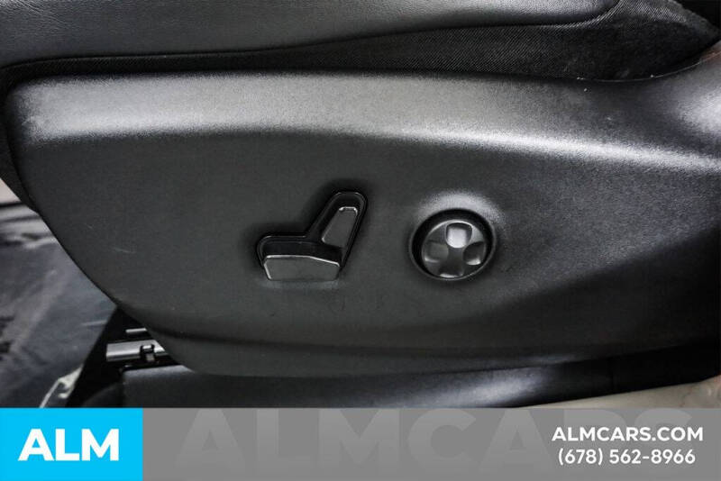 2024 Chrysler Pacifica Plug-In Hybrid Select