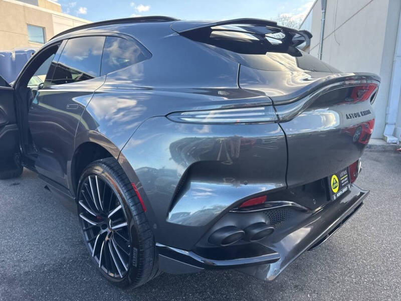 2023 Aston Martin DBX 707