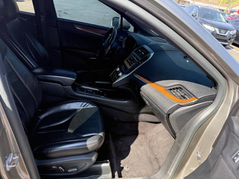 2017 Lincoln MKC Select