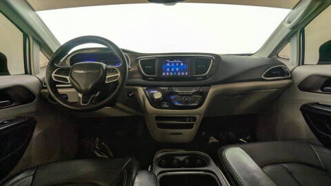 2020 Chrysler Voyager LXi