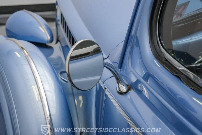 1940 Packard 120