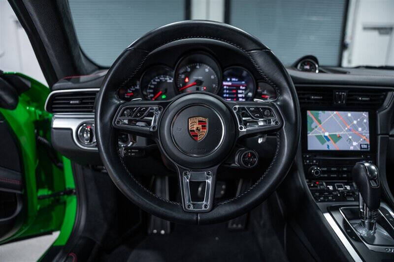 2017 Porsche 911 Carrera 4S