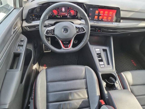 2022 Volkswagen Golf GTI SE