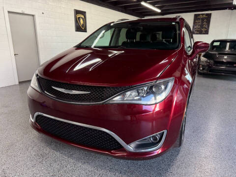 2017 Chrysler Pacifica Touring-L