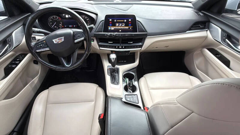 2021 Cadillac CT4 Luxury