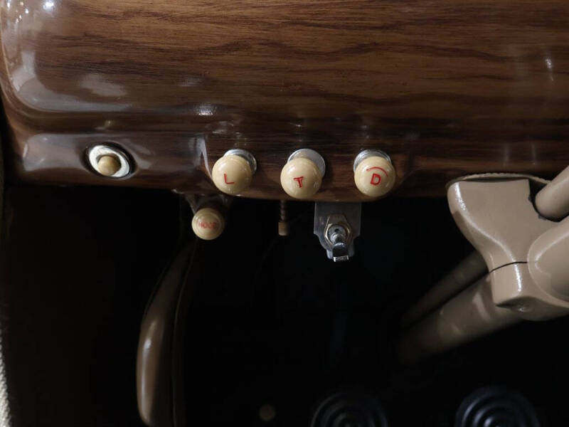 1941 Ford Super Deluxe