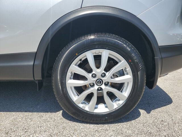 2022 Nissan Rogue Sport SV