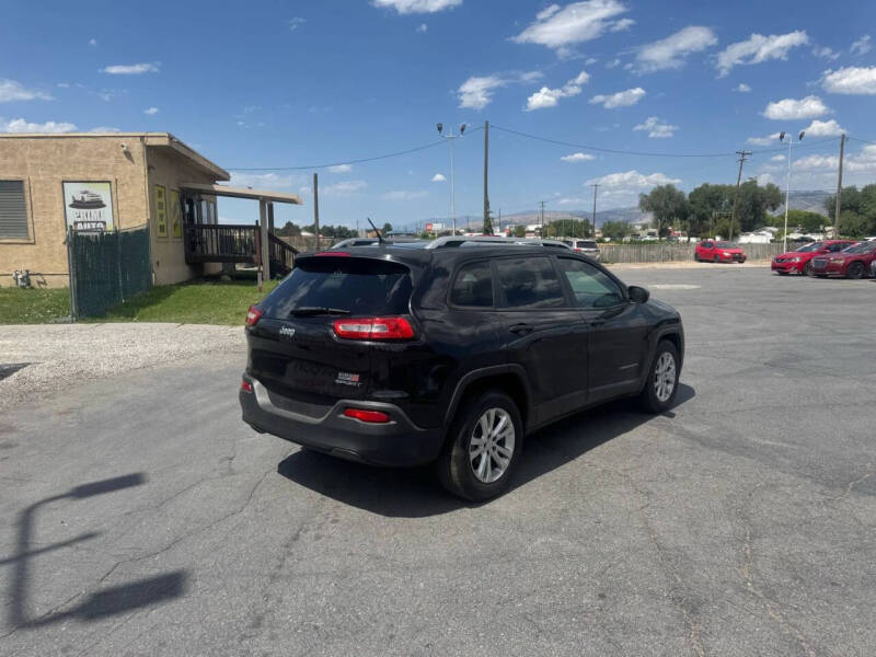 2015 Jeep Cherokee Sport