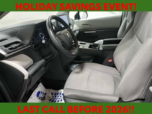 2024 Toyota Sienna LE 8-Passenger