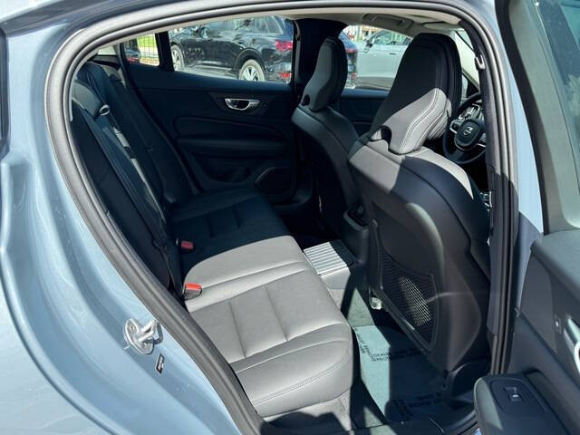 2024 Volvo S60 Recharge T8 Plus Dark Theme