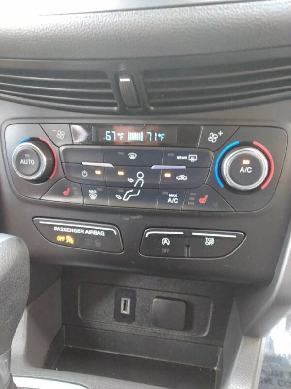 2017 Ford Escape SE