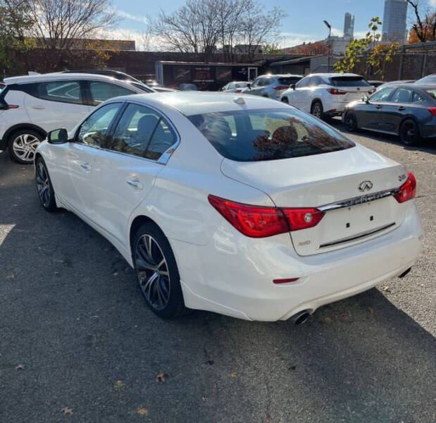 2015 Infiniti Q50 Sport