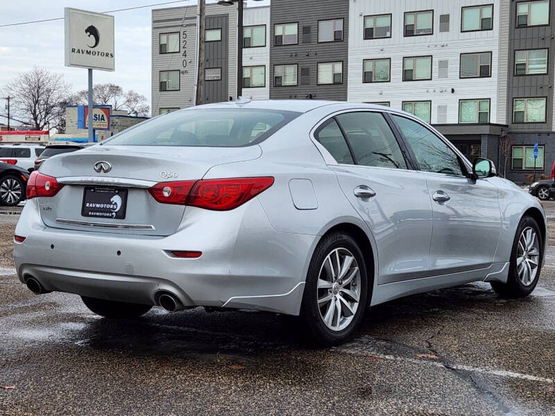 2015 Infiniti Q50 Premium