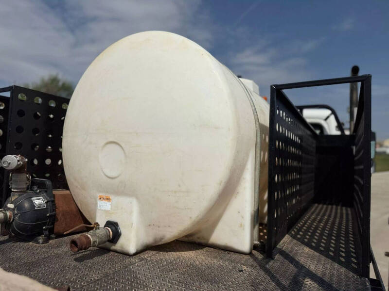 2019 Freightliner M2 106