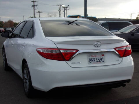 2017 Toyota Camry LE