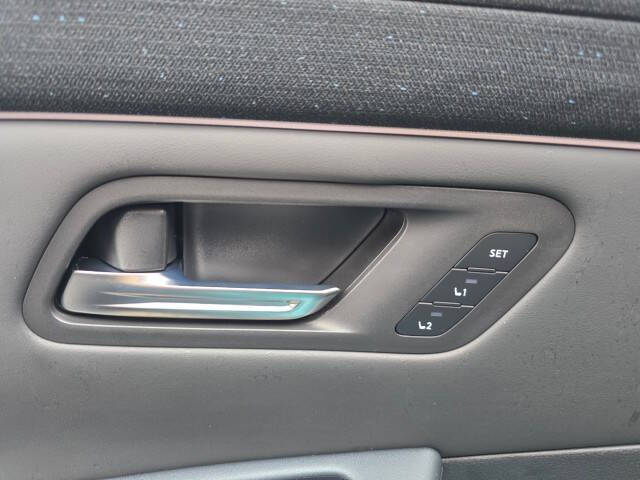 2026 Nissan LEAF Platinum+