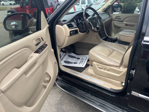 2011 Cadillac Escalade Luxury