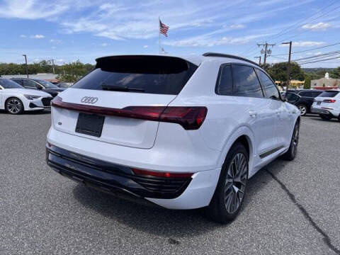 2024 Audi Q8 e-tron quattro Prestige