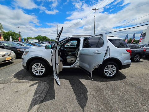 2017 Ford Explorer Platinum