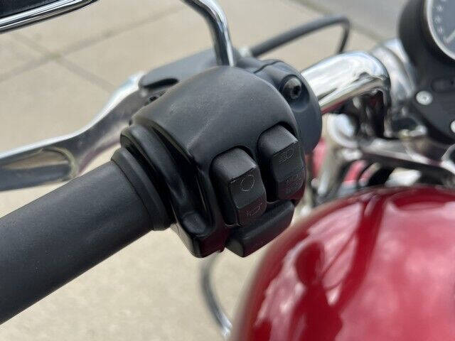 2016 Harley-Davidson XL883L