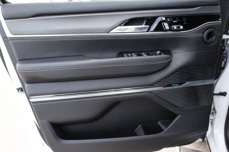 2022 Jeep Grand Wagoneer Obsidian