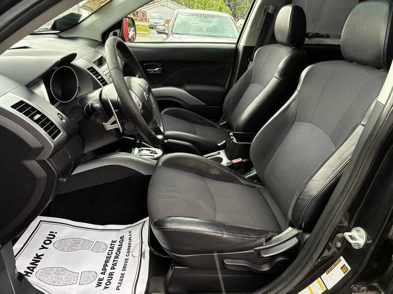2009 Mitsubishi Outlander SE