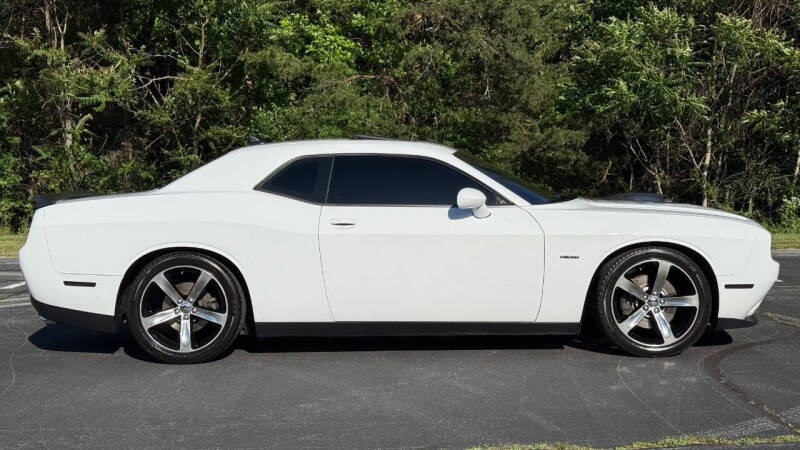 2016 Dodge Challenger R/T Shaker