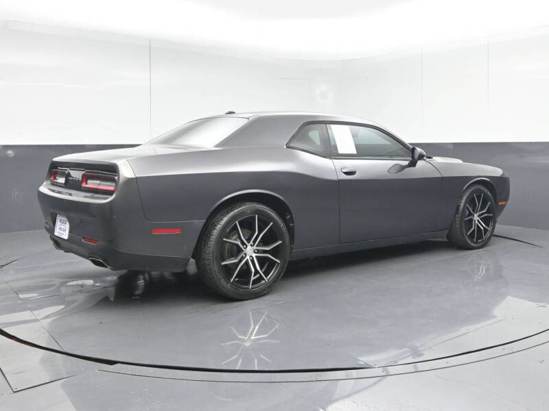 2017 Dodge Challenger SXT