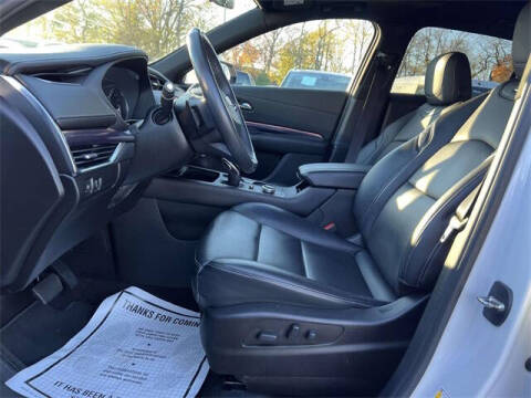 2023 Cadillac XT4 Luxury