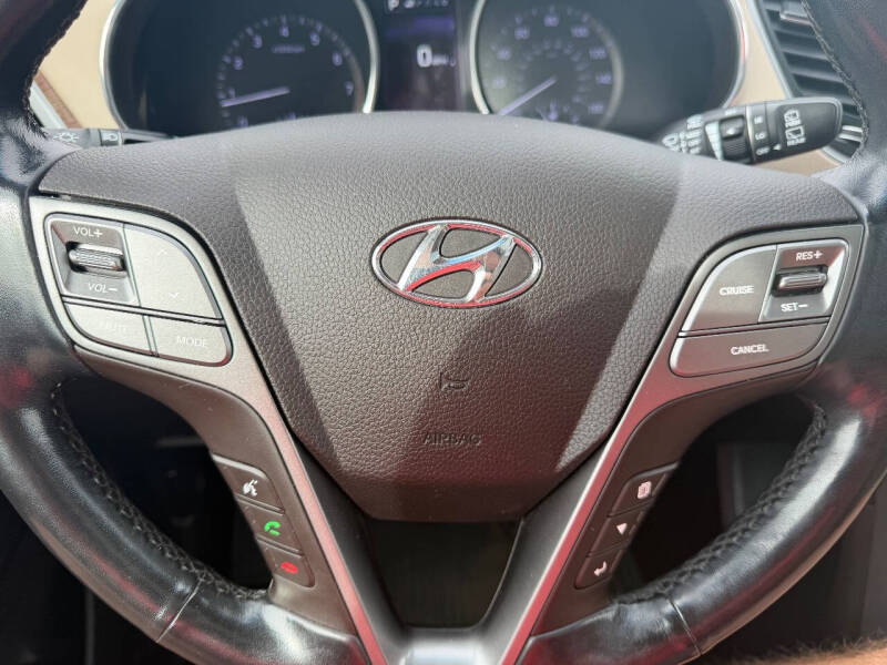 2017 Hyundai Santa Fe Limited Ultimate