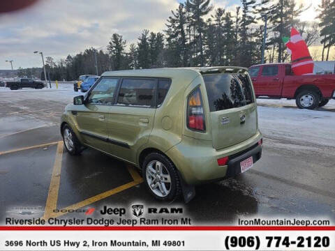 2010 Kia Soul +