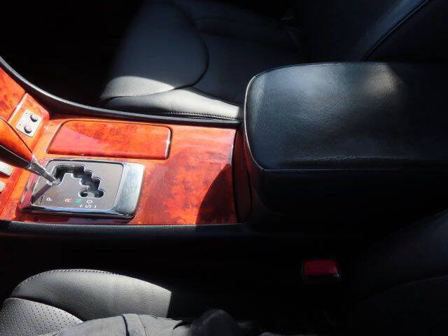 2005 Lexus LS 430