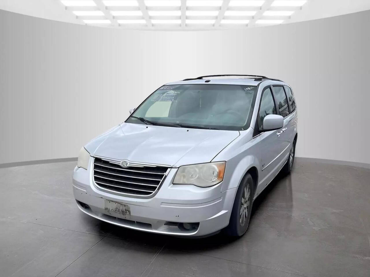 2009 Chrysler Town and Country for sale at Used Cars Toledo in Oregon, OH