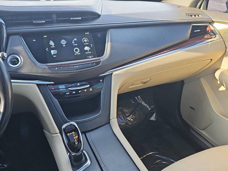 2018 Cadillac XT5 Luxury