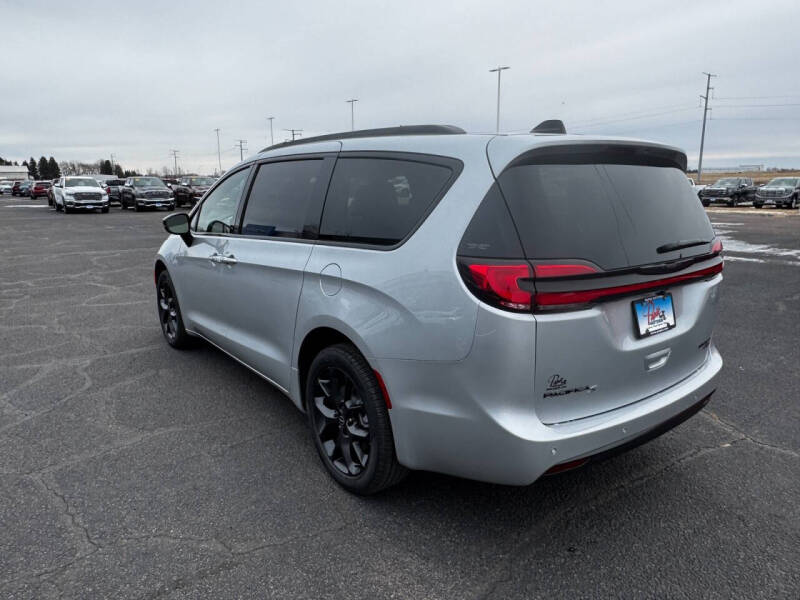 2026 Chrysler Pacifica Limited