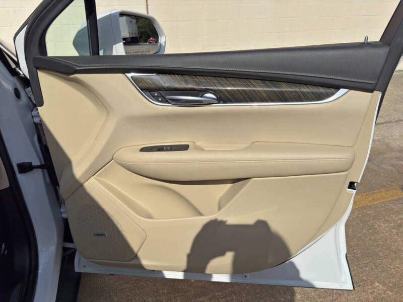 2017 Cadillac XT5